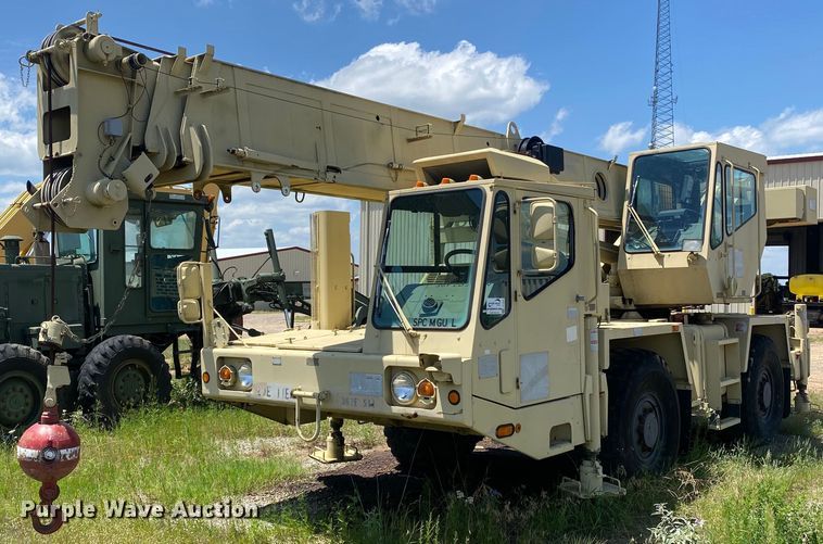 image for item DI7830 1998 Grove AT422T  crane