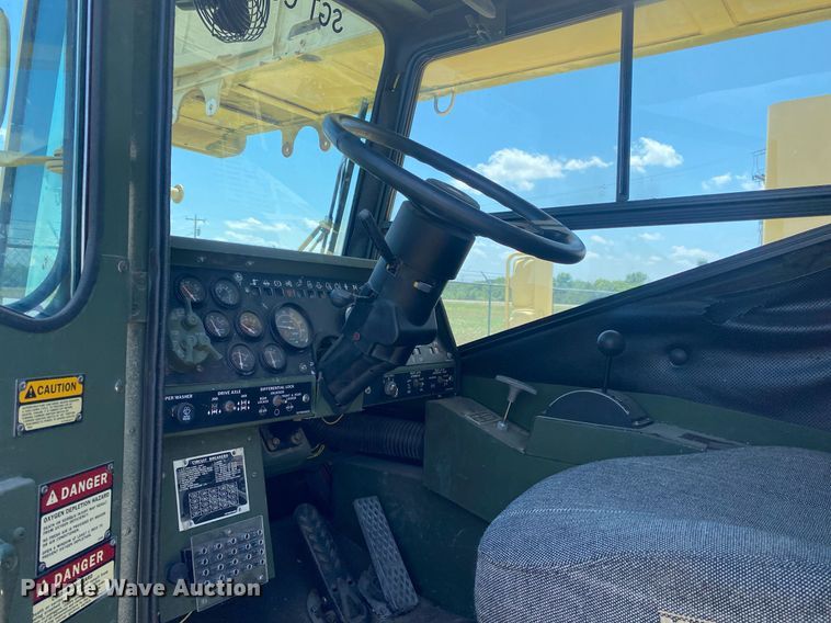 image for item DI7830 1998 Grove AT422T  crane