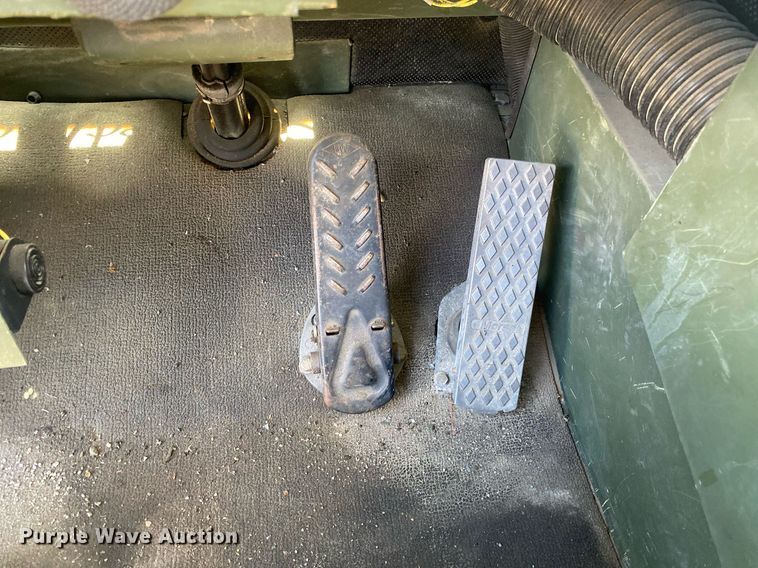 image for item DI7830 1998 Grove AT422T  crane