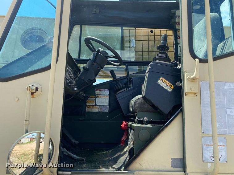 image for item DI7830 1998 Grove AT422T  crane