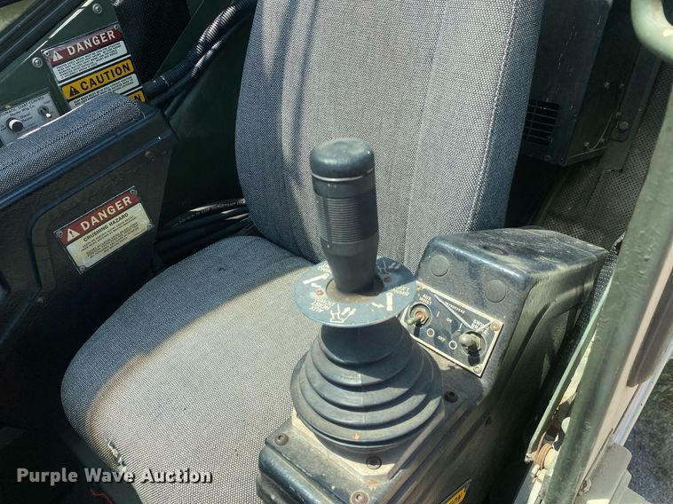 image for item DI7830 1998 Grove AT422T  crane