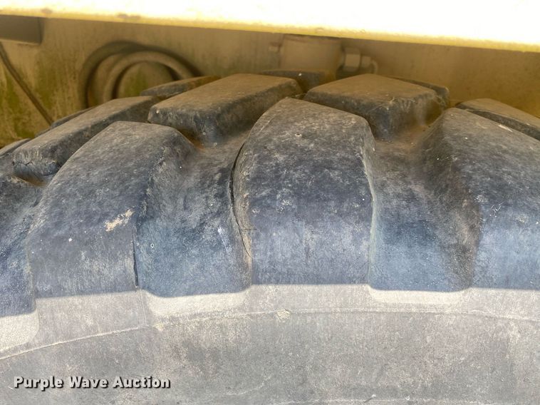 image for item DI7830 1998 Grove AT422T  crane