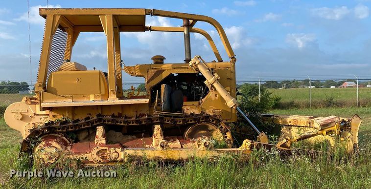 image for item DI7832 1973 Caterpillar D7F  dozer