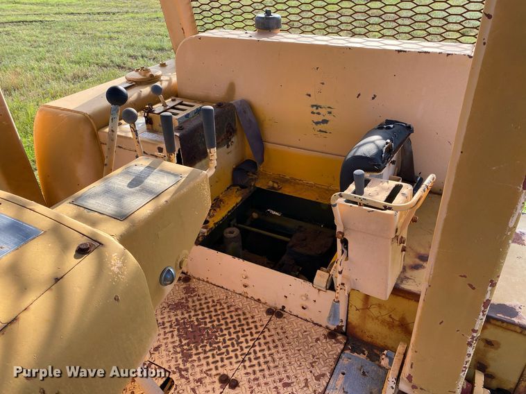 image for item DI7832 1973 Caterpillar D7F  dozer
