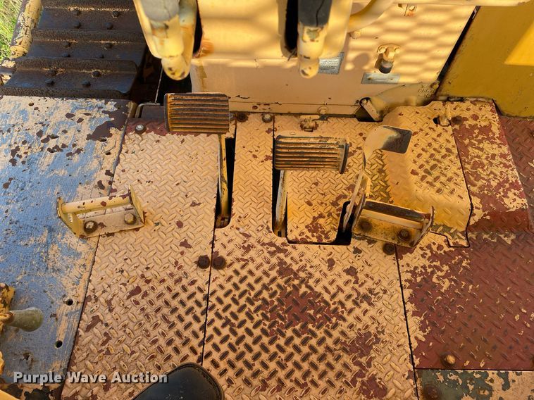 image for item DI7832 1973 Caterpillar D7F  dozer