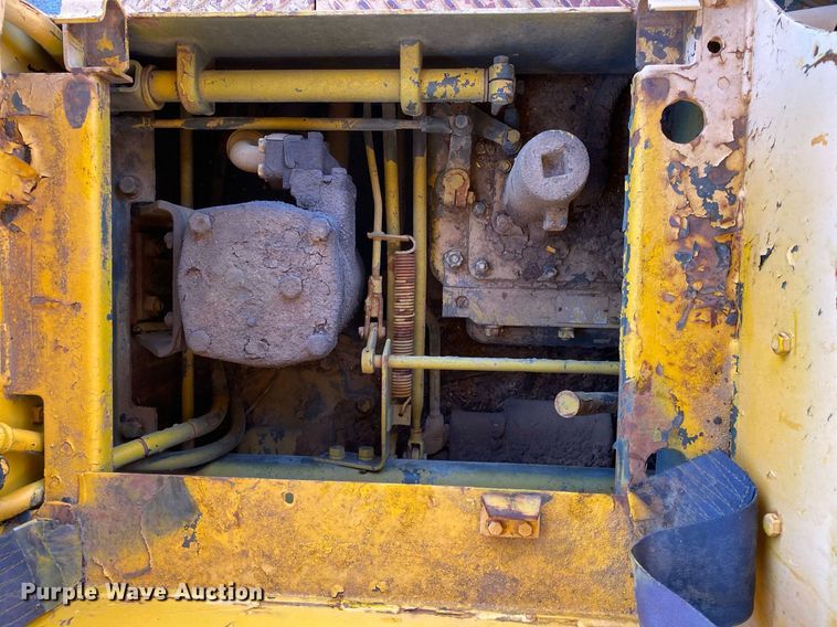 image for item DI7832 1973 Caterpillar D7F  dozer