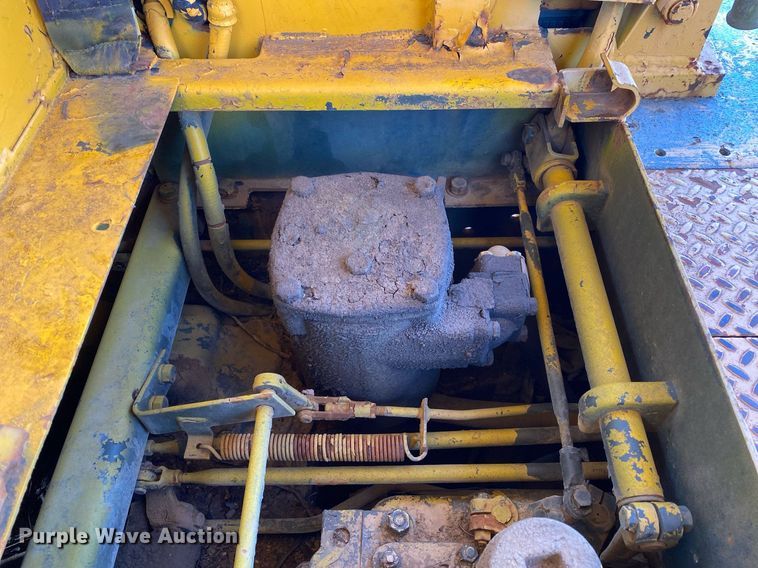 image for item DI7832 1973 Caterpillar D7F  dozer