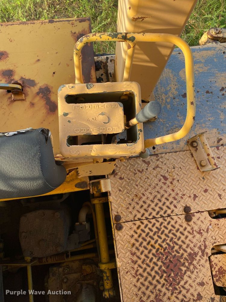 image for item DI7832 1973 Caterpillar D7F  dozer