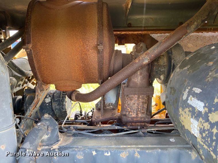 image for item DI7832 1973 Caterpillar D7F  dozer