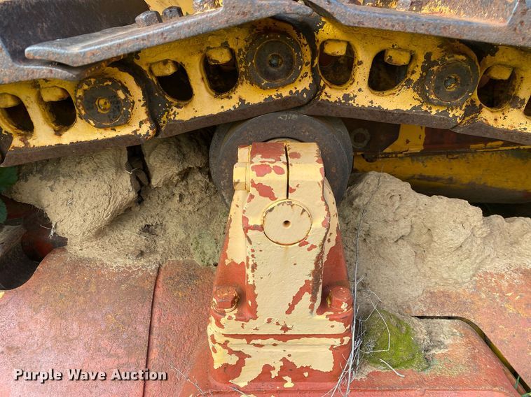 image for item DI7832 1973 Caterpillar D7F  dozer
