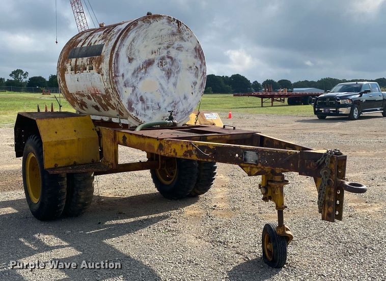 image for item DI7833 Henry Spen & Company  tank trailer