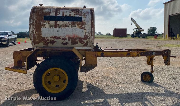 image for item DI7833 Henry Spen & Company  tank trailer