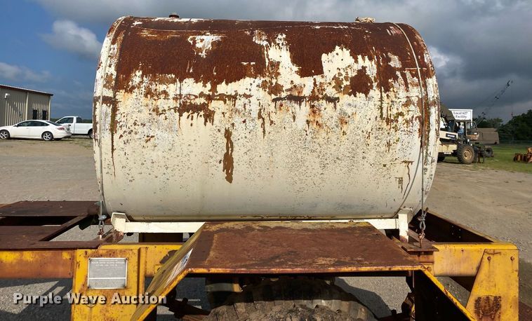 image for item DI7833 Henry Spen & Company  tank trailer