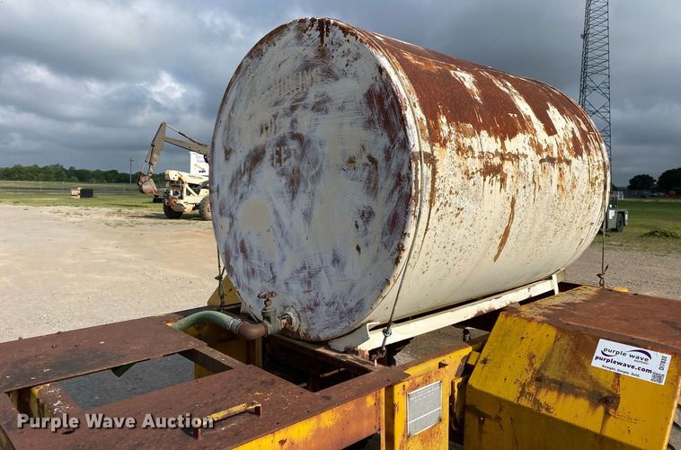 image for item DI7833 Henry Spen & Company  tank trailer