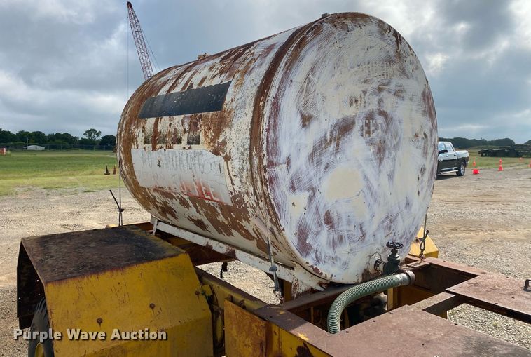 image for item DI7833 Henry Spen & Company  tank trailer