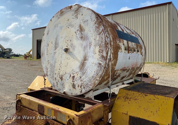 image for item DI7833 Henry Spen & Company  tank trailer