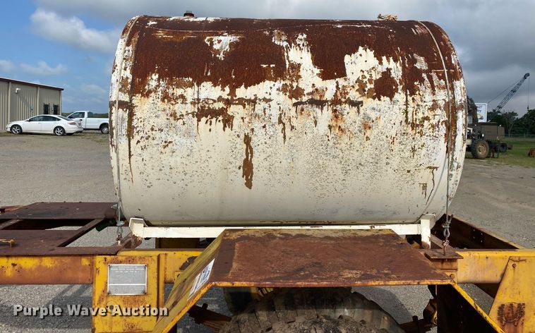 image for item DI7833 Henry Spen & Company  tank trailer