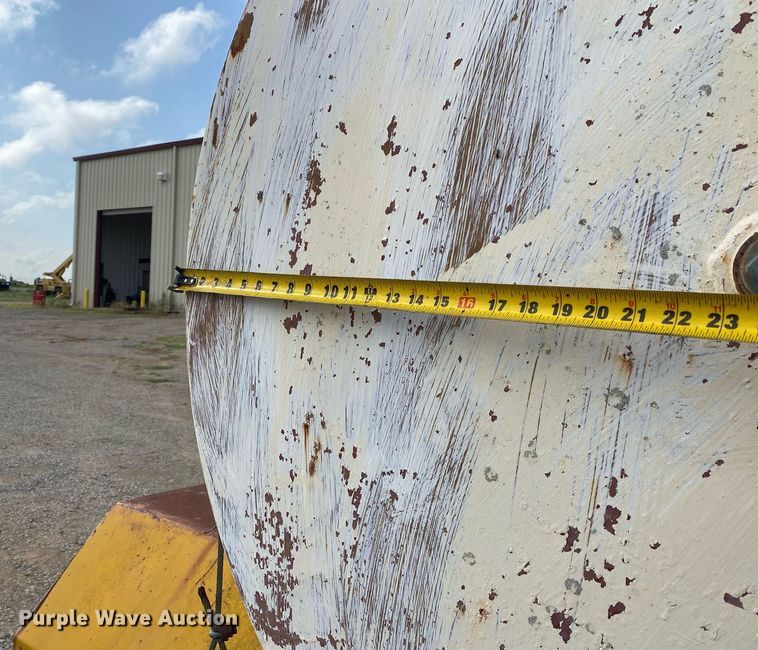 image for item DI7833 Henry Spen & Company  tank trailer