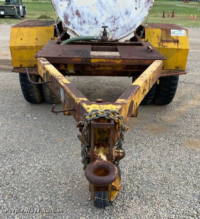 image for item DI7833 Henry Spen & Company  tank trailer