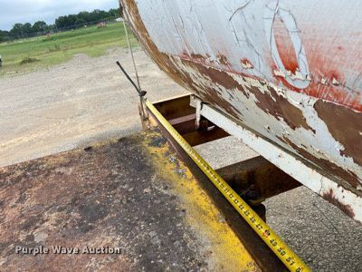 image for item DI7833 Henry Spen & Company  tank trailer