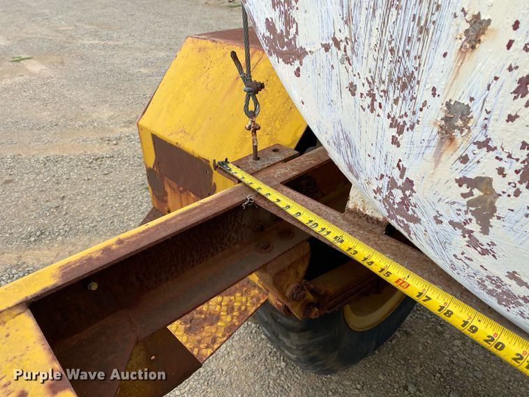 image for item DI7833 Henry Spen & Company  tank trailer