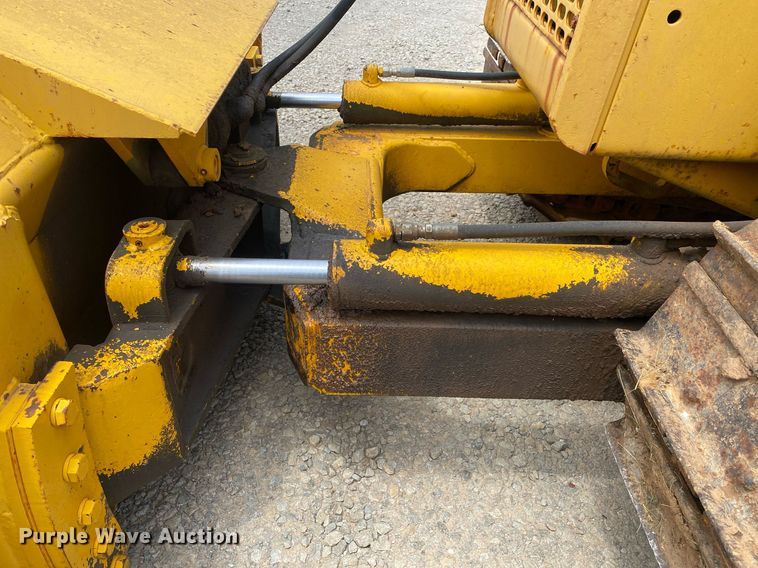 image for item DI7835 1985 John Deere 450E  dozer