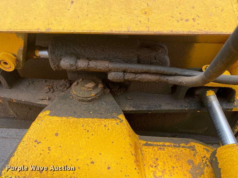 image for item DI7835 1985 John Deere 450E  dozer