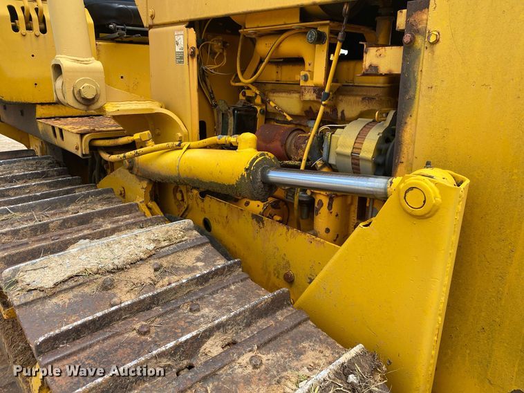 image for item DI7835 1985 John Deere 450E  dozer