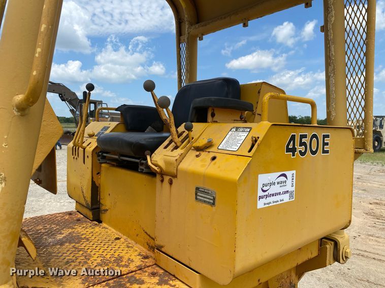 image for item DI7835 1985 John Deere 450E  dozer
