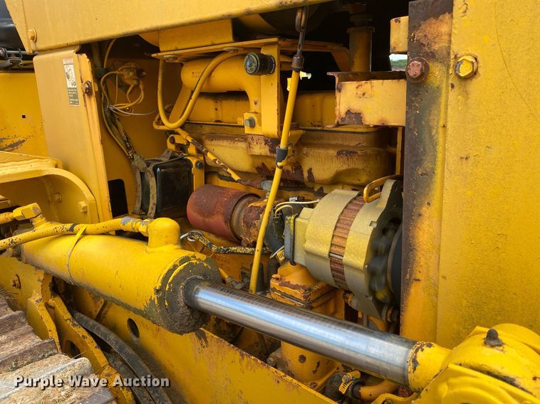 image for item DI7835 1985 John Deere 450E  dozer