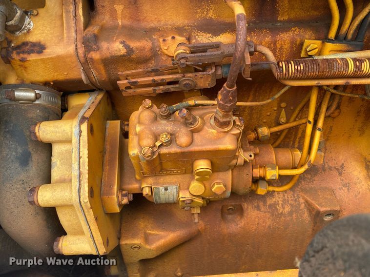 image for item DI7835 1985 John Deere 450E  dozer