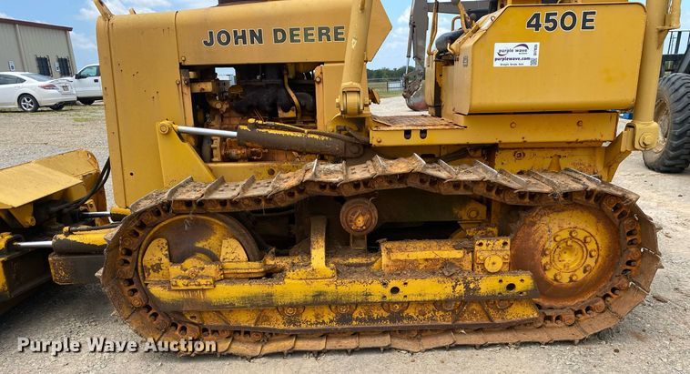 image for item DI7835 1985 John Deere 450E  dozer