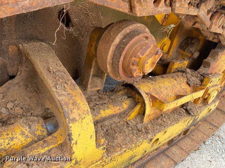 image for item DI7835 1985 John Deere 450E  dozer