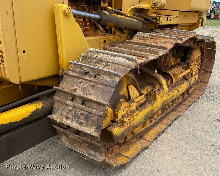 image for item DI7835 1985 John Deere 450E  dozer