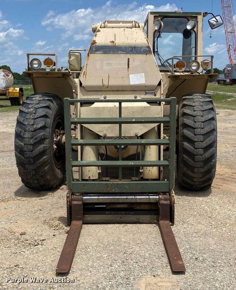 image for item DI7836 1990 SkyTrak 600M  telehandler