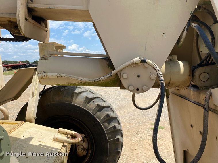 image for item DI7836 1990 SkyTrak 600M  telehandler