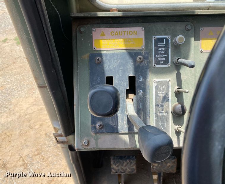 image for item DI7836 1990 SkyTrak 600M  telehandler