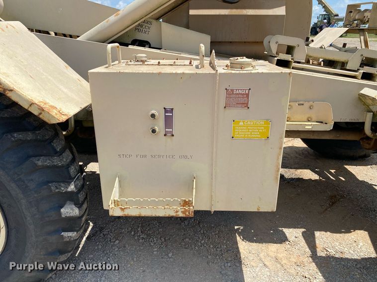 image for item DI7836 1990 SkyTrak 600M  telehandler