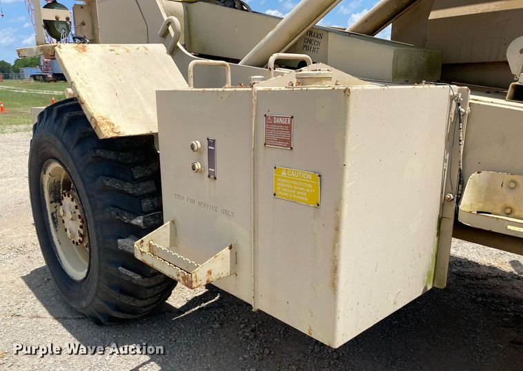 image for item DI7836 1990 SkyTrak 600M  telehandler