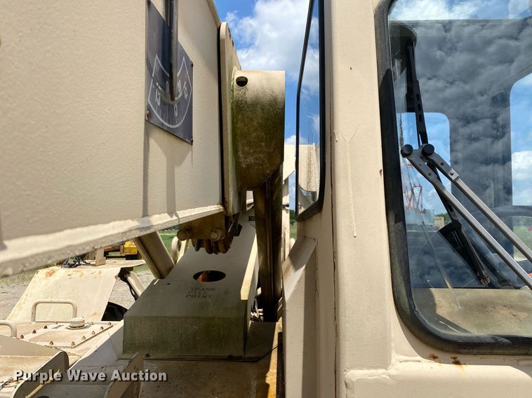 image for item DI7836 1990 SkyTrak 600M  telehandler