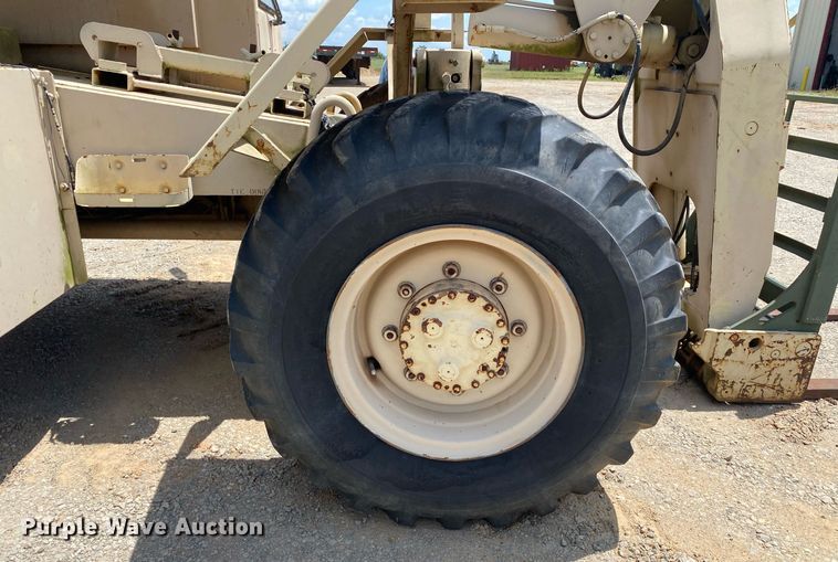 image for item DI7836 1990 SkyTrak 600M  telehandler