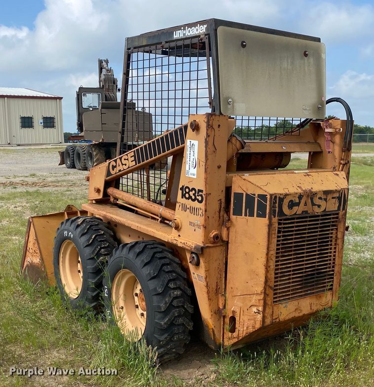 image for item DI7837 1981 Case 1835  skid steer loader