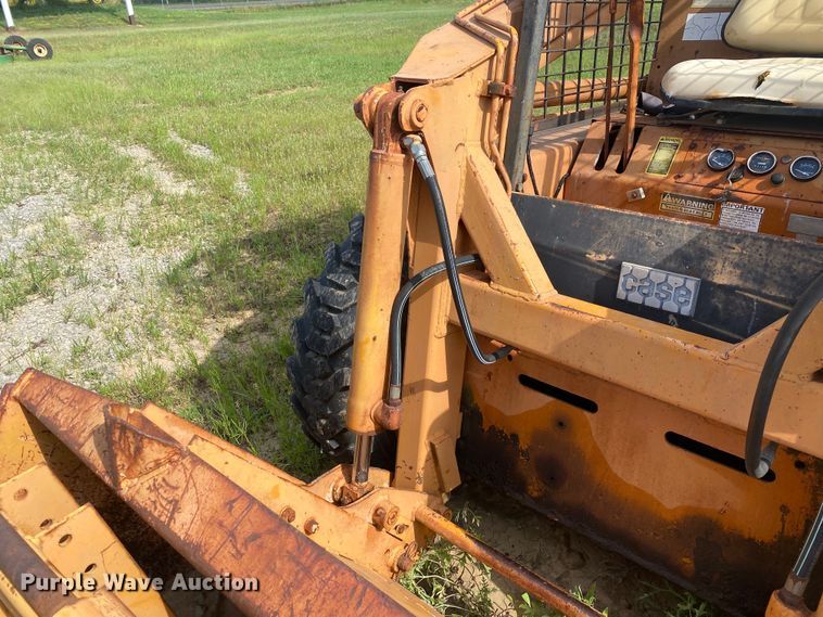 image for item DI7837 1981 Case 1835  skid steer loader