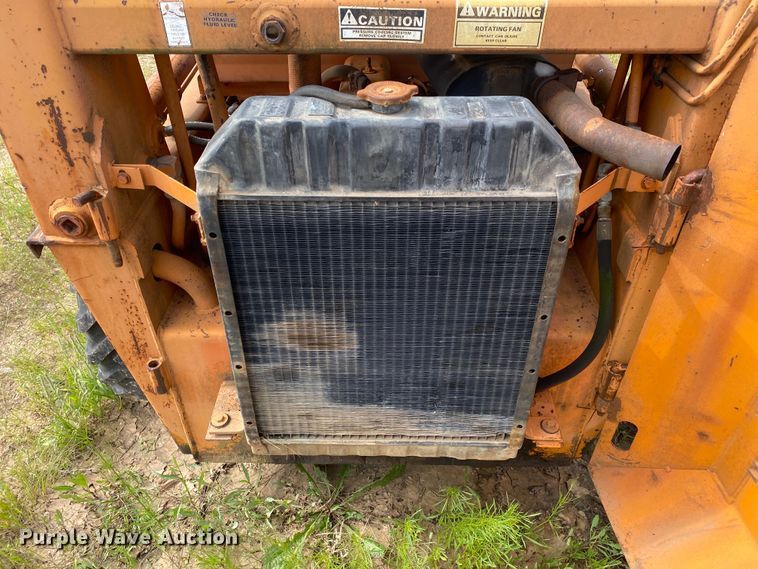 image for item DI7837 1981 Case 1835  skid steer loader