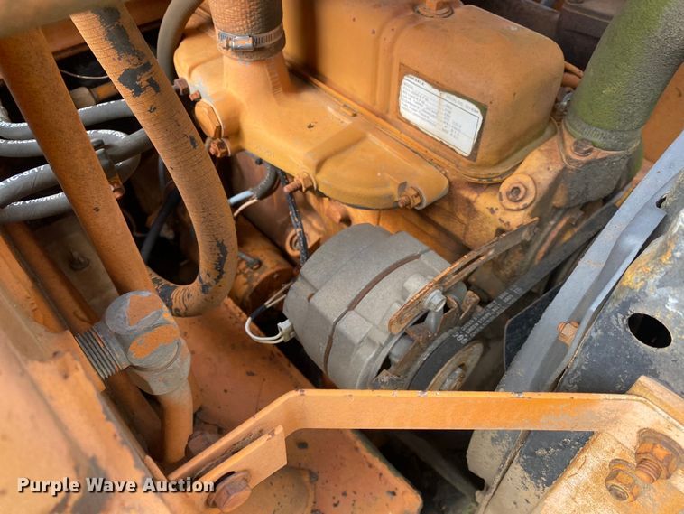 image for item DI7837 1981 Case 1835  skid steer loader