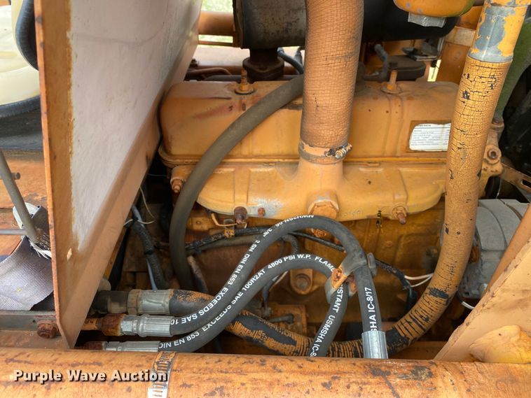 image for item DI7837 1981 Case 1835  skid steer loader