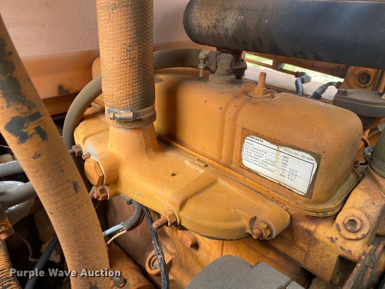 image for item DI7837 1981 Case 1835  skid steer loader