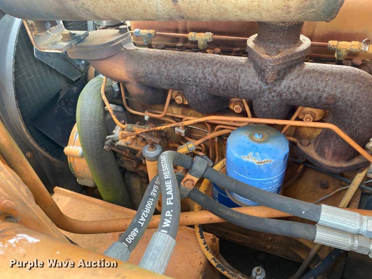 image for item DI7837 1981 Case 1835  skid steer loader