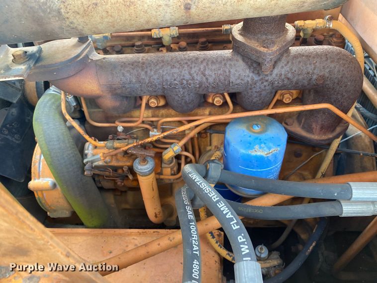 image for item DI7837 1981 Case 1835  skid steer loader