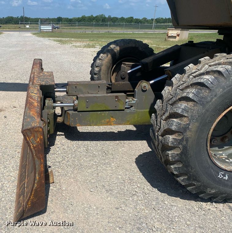 image for item DI7838 1987 John Deere 690CR  wheeled excavator